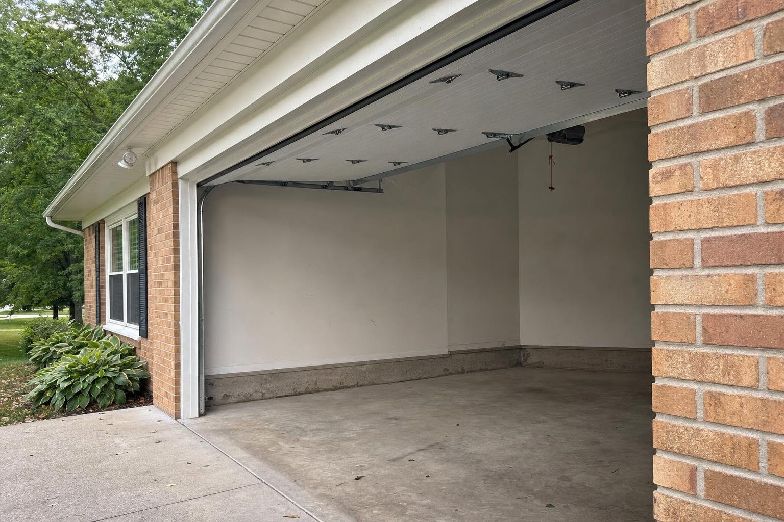 Representative garage door repair hiring guide photo